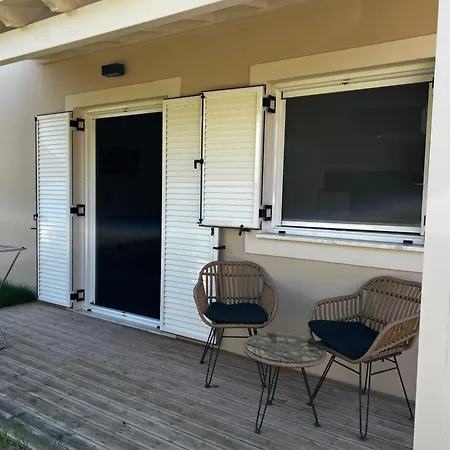 Nuevo Vista Oda ve Kahvaltı 4*