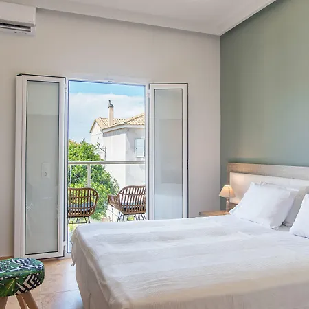 Oda ve Kahvaltı Nuevo Vista Kávos