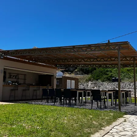 Nuevo Vista Panzió Kávosz